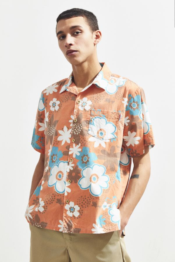 Chums Aloha Floral Short Sleeve Button-Down Shirt | Urban Outfitters