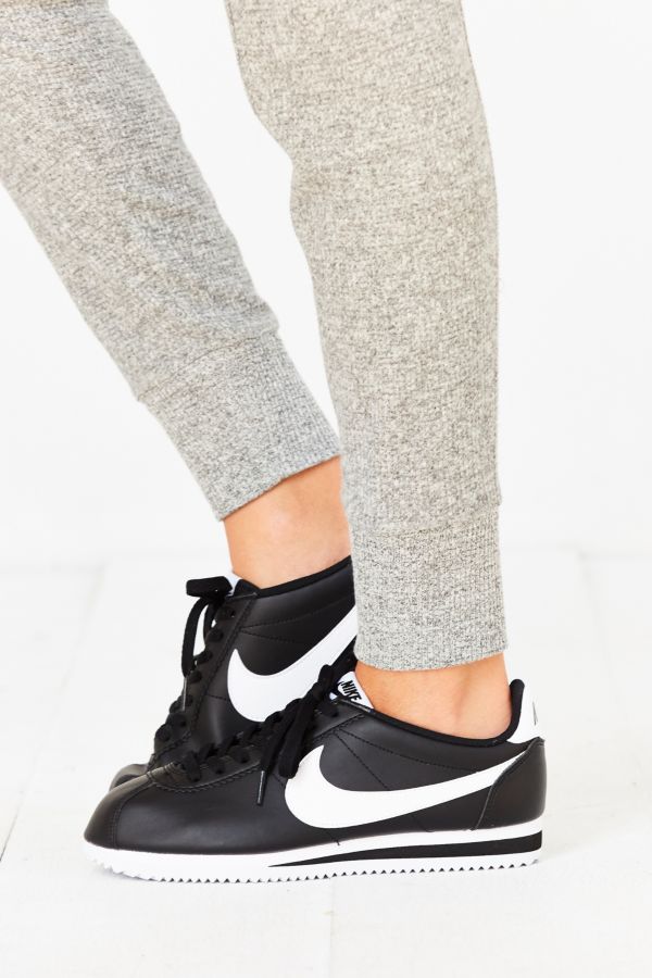 nike classic leather