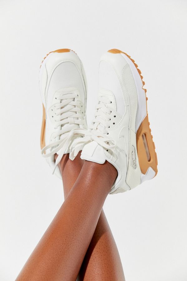 Slide View: 1: Nike Air Max 90 Sneaker