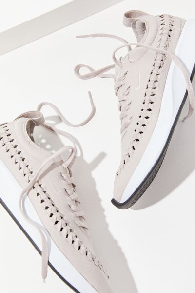 Nike Dualtone Racer Sneaker