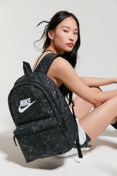 nike sportswear heritage backpack