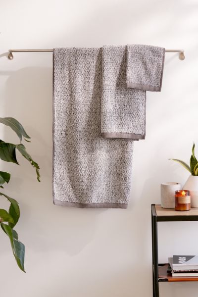 Everplush 6-Piece Diamond Jacquard Bath Towel Set | Urban Outfitters