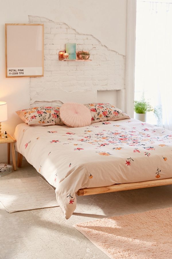 Slide View: 1: Bouquet Check Duvet Cover