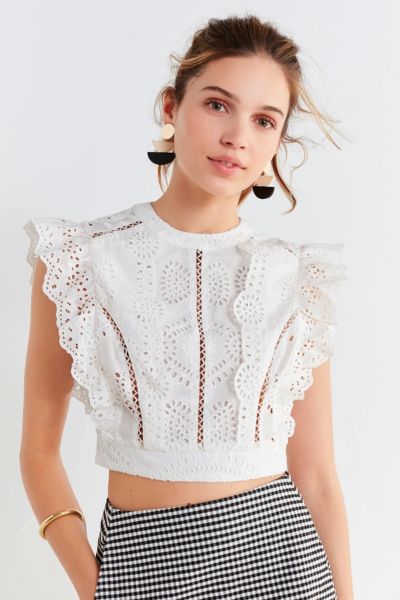 ASTR The Label Connie Lace Cropped Top | Urban Outfitters