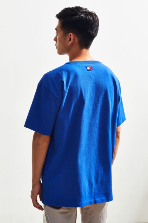 Tommy Jeans ‘90s Logo Tee | Urban Outfitters