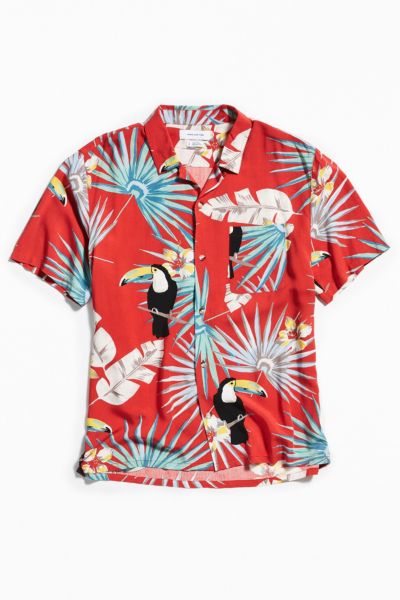 UO Electric Toucan Rayon Short Sleeve Button-Down Shirt | Urban Outfitters