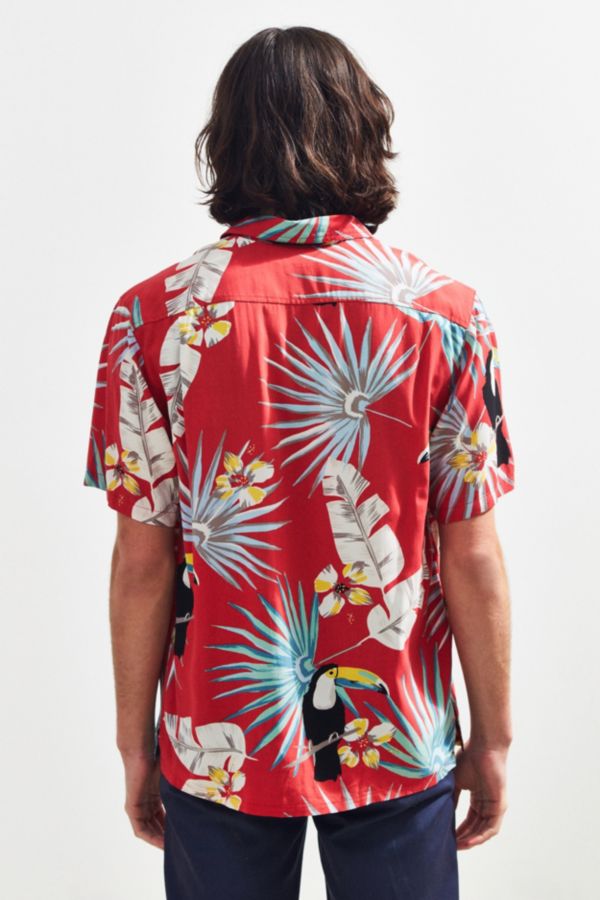 UO Electric Toucan Rayon Short Sleeve Button-Down Shirt | Urban Outfitters