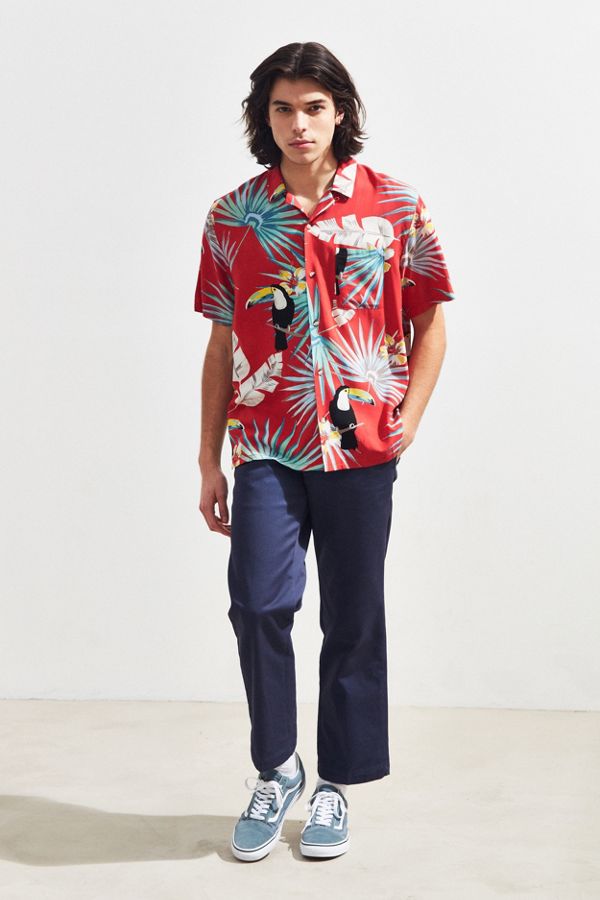 UO Electric Toucan Rayon Short Sleeve Button-Down Shirt | Urban Outfitters