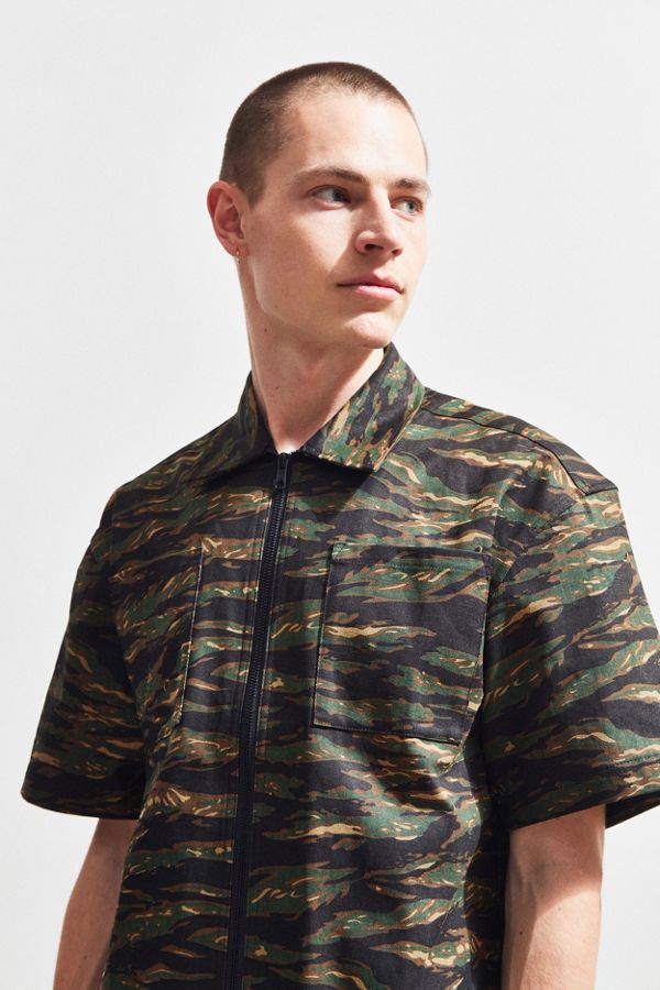 Publish Camo Short Sleeve Zip Shirt | Urban Outfitters