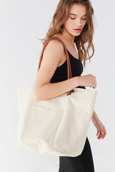 Knotted Canvas Bucket Tote Bag | Urban Outfitters