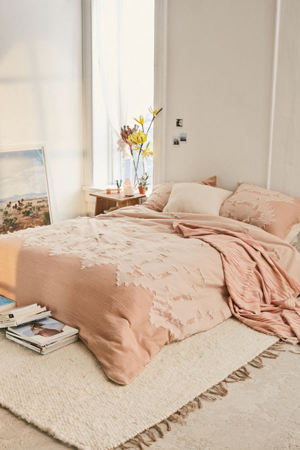 Slide View: 1: Clipper Jacquard Woven Duvet Cover