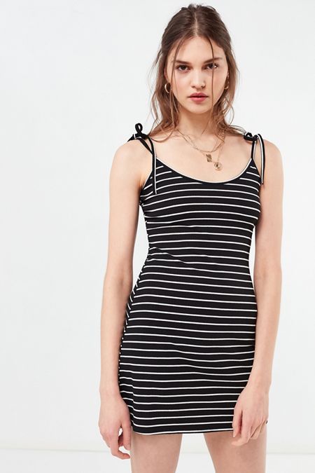 Striped Dresses, T Shirts, Blouses + More | Urban Outfitters