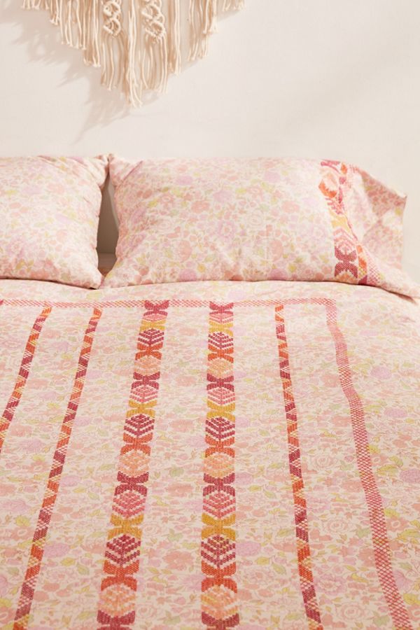 Lana Embroidered Ditsy Floral Duvet Cover Urban Outfitters
