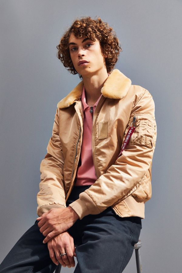 Alpha Industries X UO B-15 Slim-Fit Bomber Jacket | Urban Outfitters