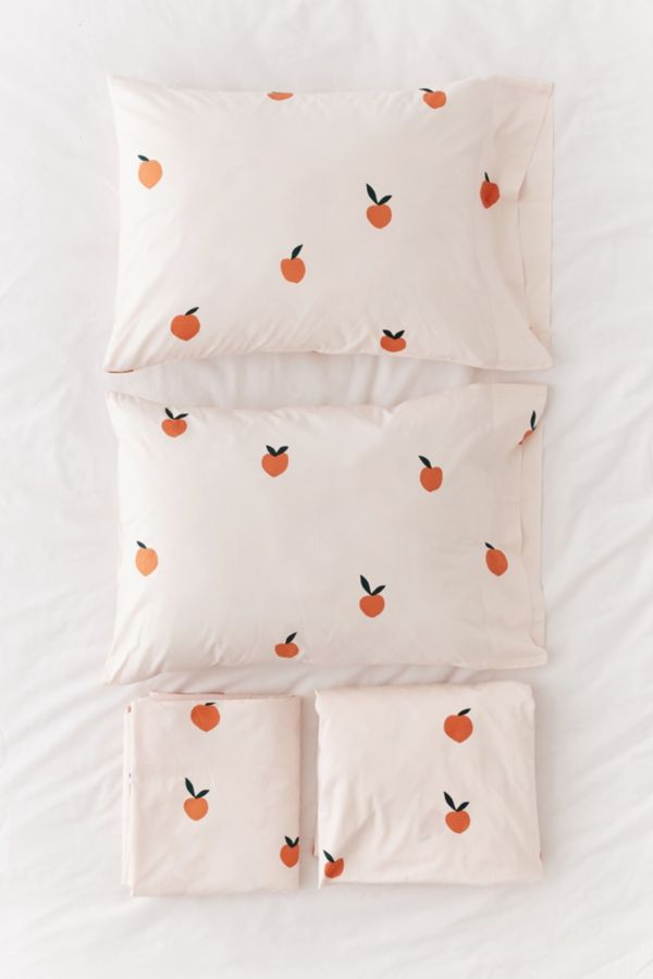 Allover Peaches Sheet Set | Urban Outfitters