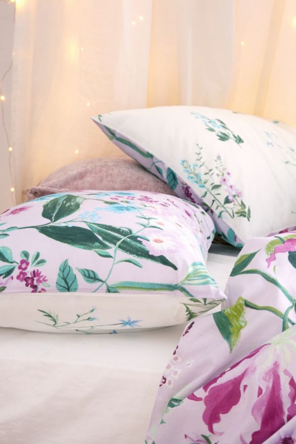 Laurel Floral Pillowcase Set | Urban Outfitters