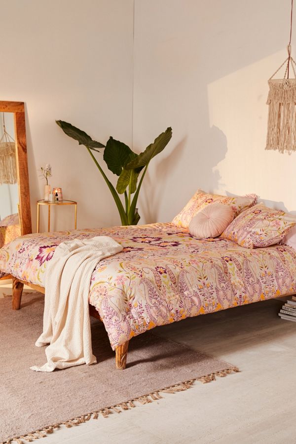 Slide View: 1: Sylvia Paisley Comforter