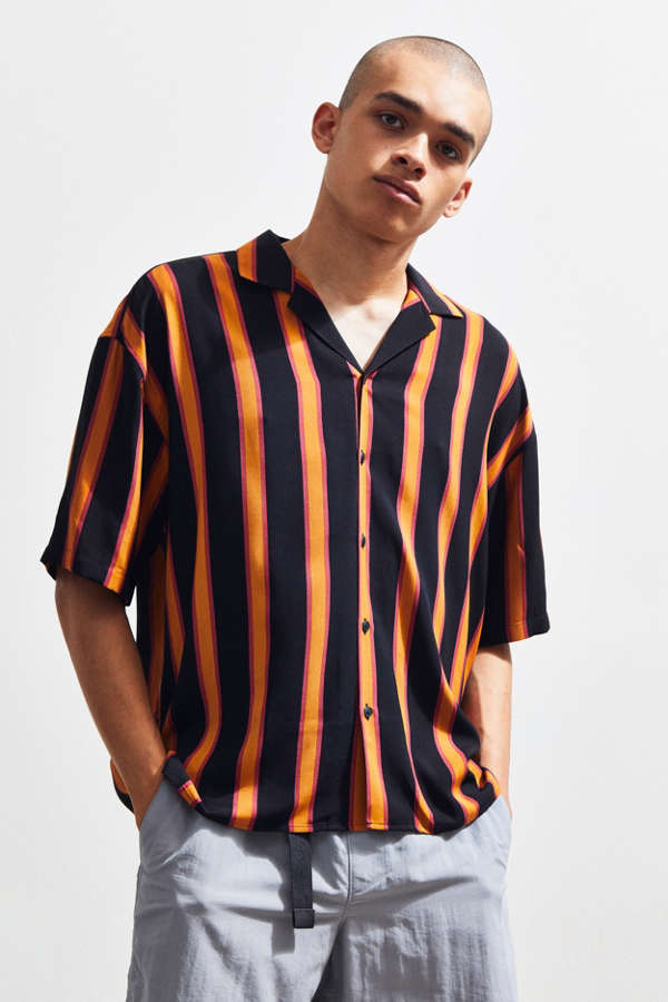 Loom Retro Stripe Short Sleeve Button-Down Shirt | Urban Outfitters