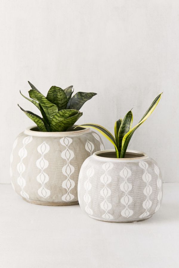 Slide View: 1: Charlize 6" Round Planter