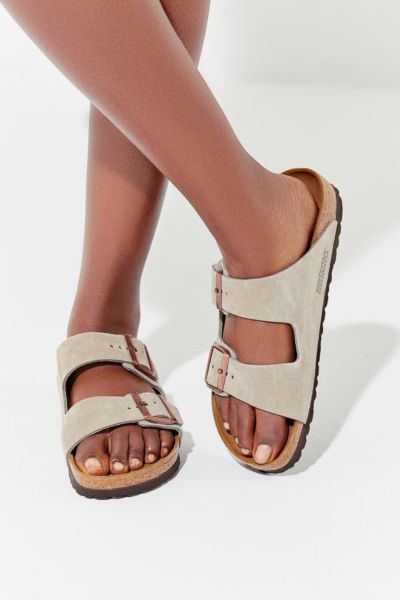 Women's Sandals + Slides | Urban Outfitters Canada