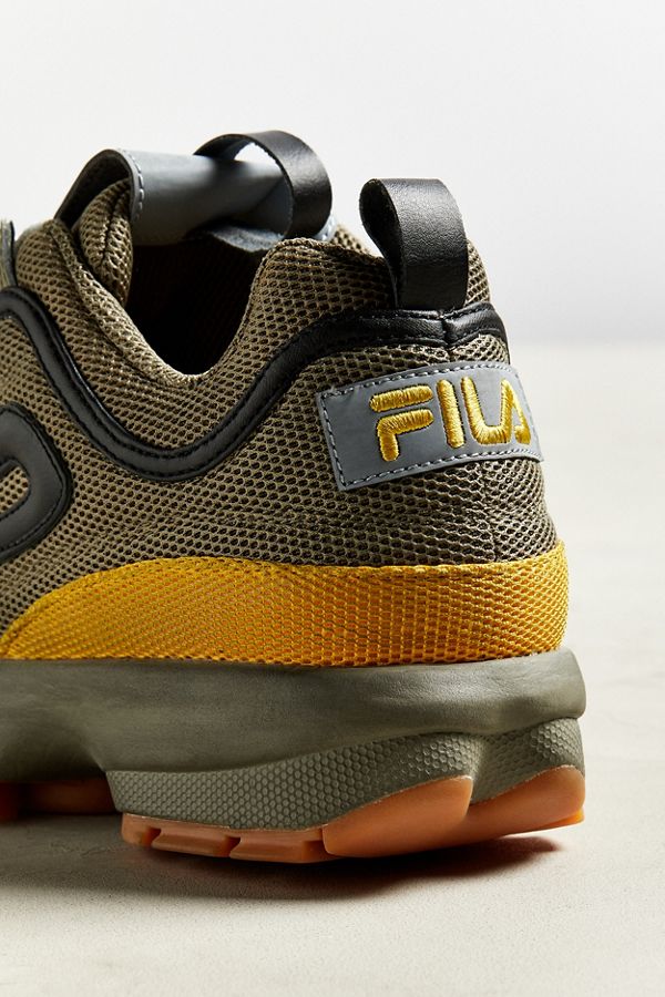 fila disruptor distressed
