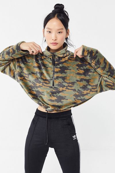UO Angela Fleece Pullover Top    