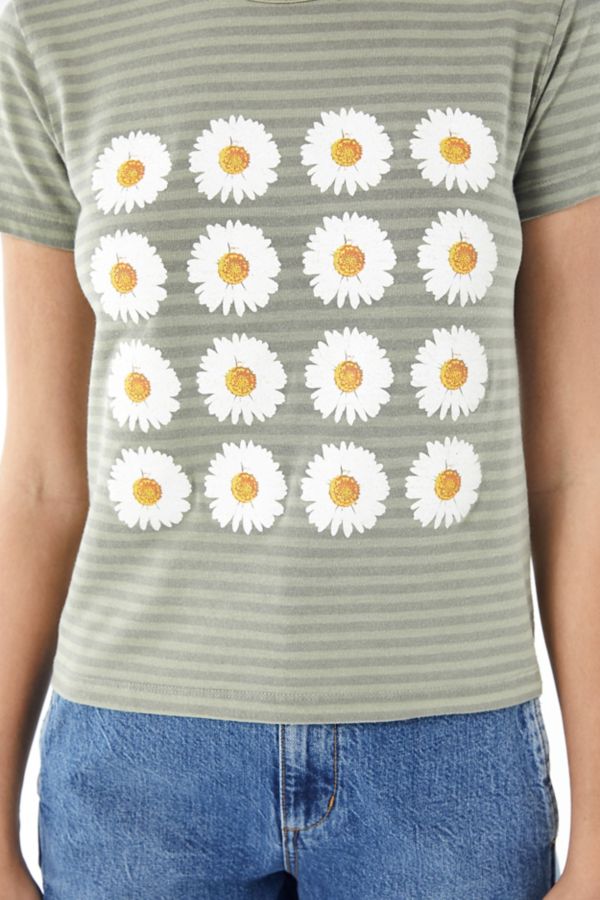 urban outfitters daisy shirt