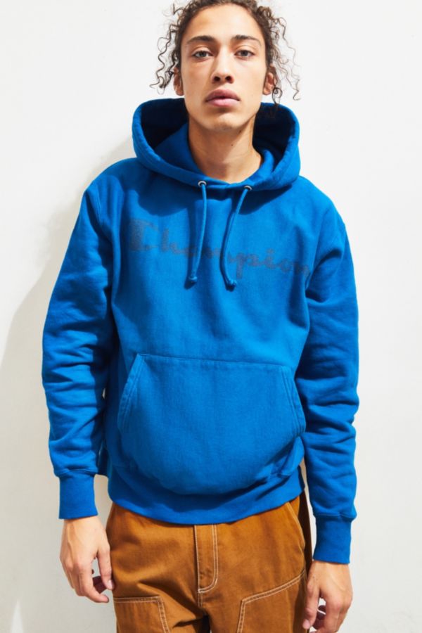 Champion Pigment-Dyed Reverse Weave Pullover Sweatshirt | Urban Outfitters