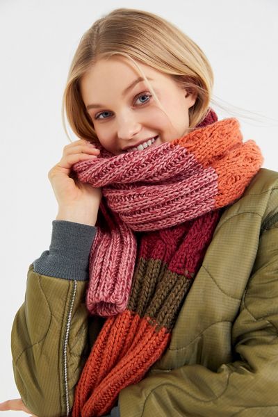 Colorblock Cable Knit Scarf