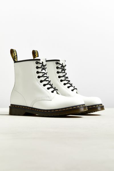 dr martens 1460 urban outfitters