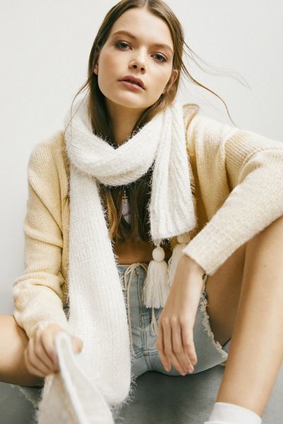 Eyelash Pom Oblong Scarf