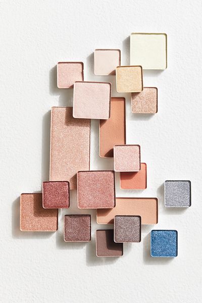 bh cosmetics Desert Oasis Highlighter + Eyeshadow Palette