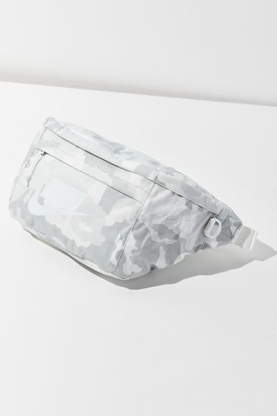 Nike Sportswear Tech Belt Bag