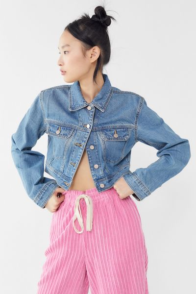 BDG Tegan Denim Cropped Trucker Jacket