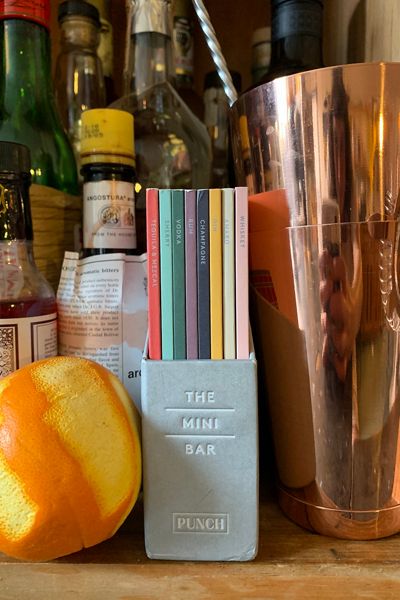 The Mini Bar: 100 Essential Cocktail Recipes; 8 Notebook Set By PUNCH