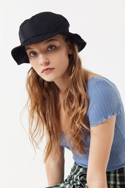 UO Canvas Bucket Hat