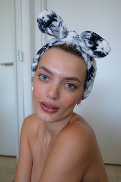 Urban Outfitters Spa Day Headband In Black + White Tie Dye