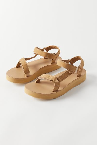 teva midform universal leather sandal in desert sand
