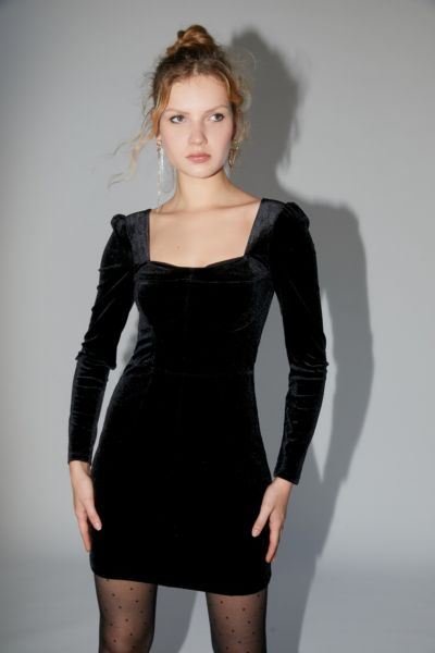 Urban Outfitters Uo Velvet Long Sleeve Mini Dress In Black