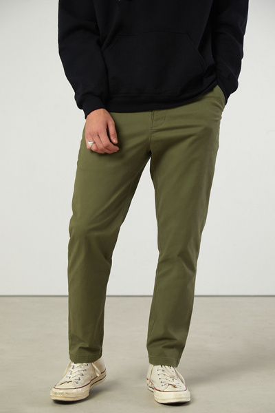 uo easton skinny stretch chino pant