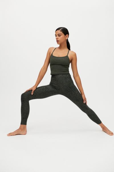 Buy Beyond Yoga Spacedye Printed Caughtthe Midi High Waisted Leggingbeige -  Chai Cocoa Brown Leopard At 43% Off