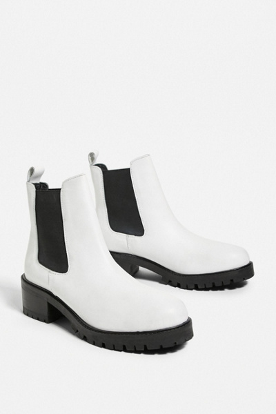 uo margot patent boot